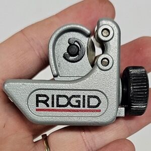 Ridgid 104 Close Quarters Tubing Cutter 3/16 to 15/16 OD 32985 Plumbing Tool